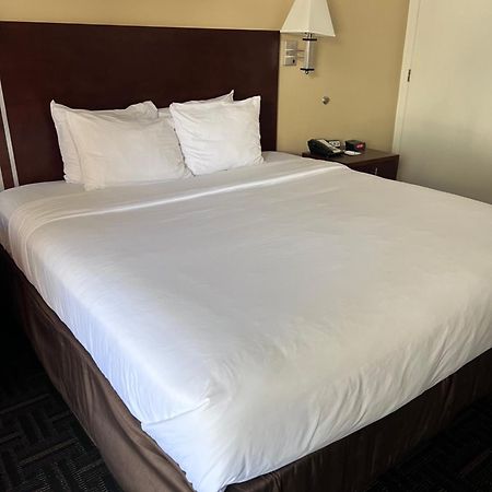 Quality Inn Fresno Near University Exterior foto