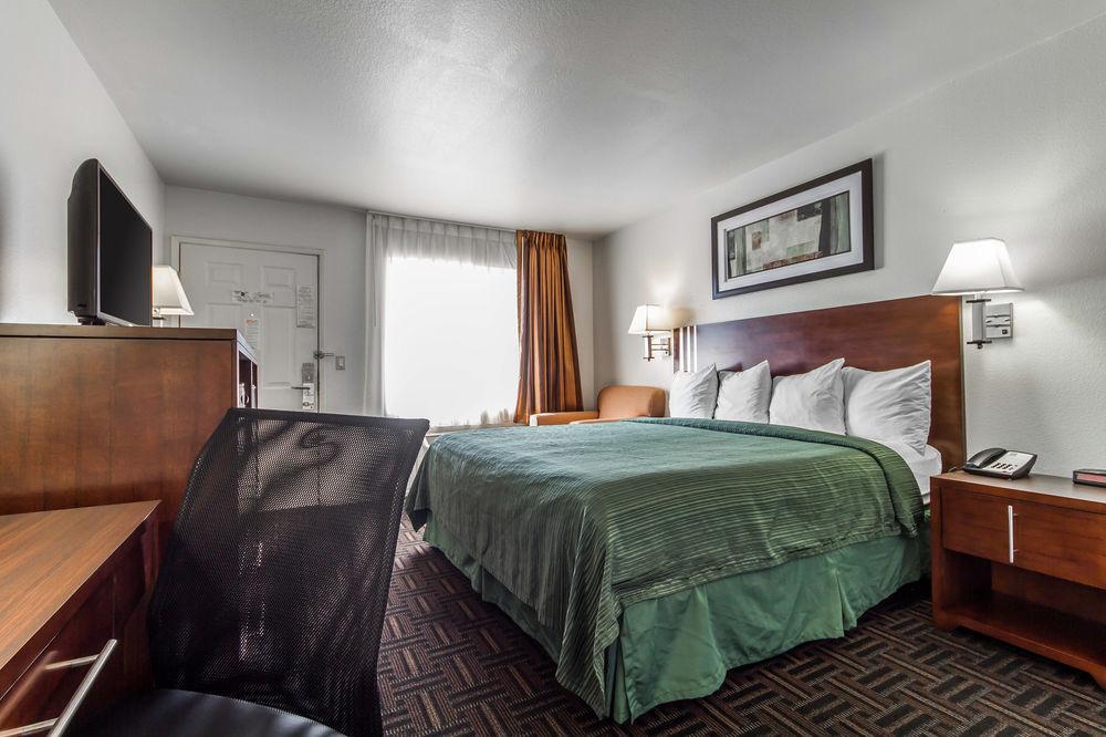 Quality Inn Fresno Near University Exterior foto