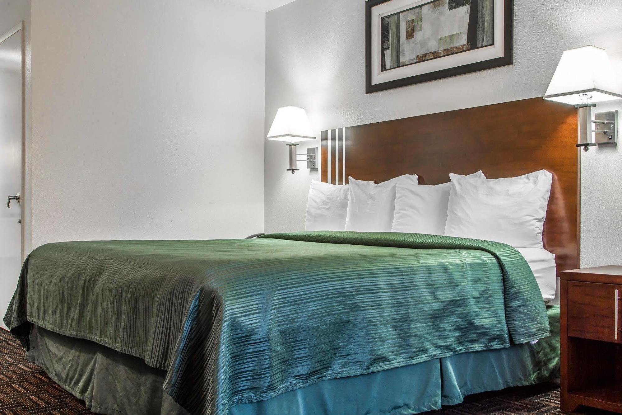 Quality Inn Fresno Near University Exterior foto