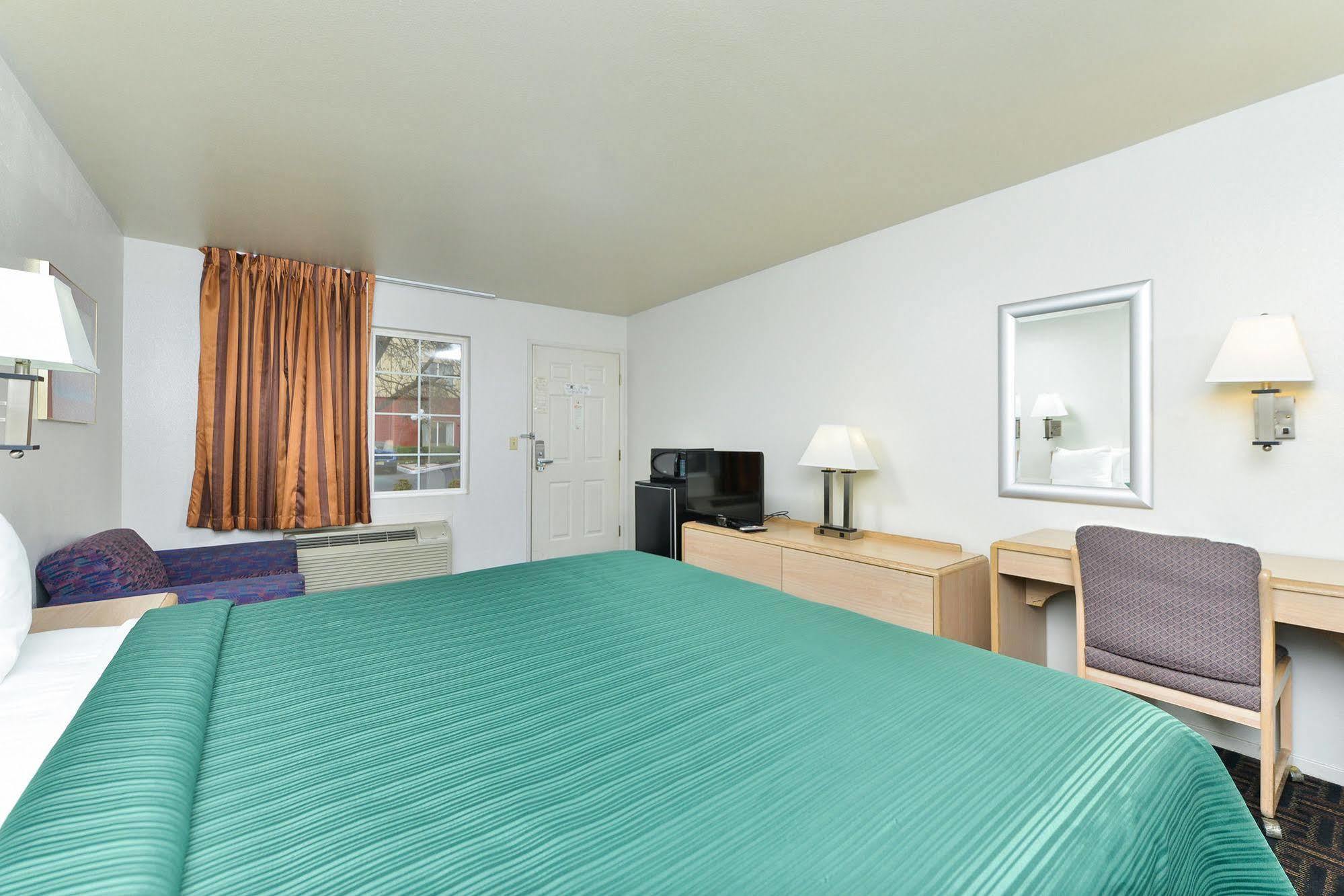 Quality Inn Fresno Near University Exterior foto